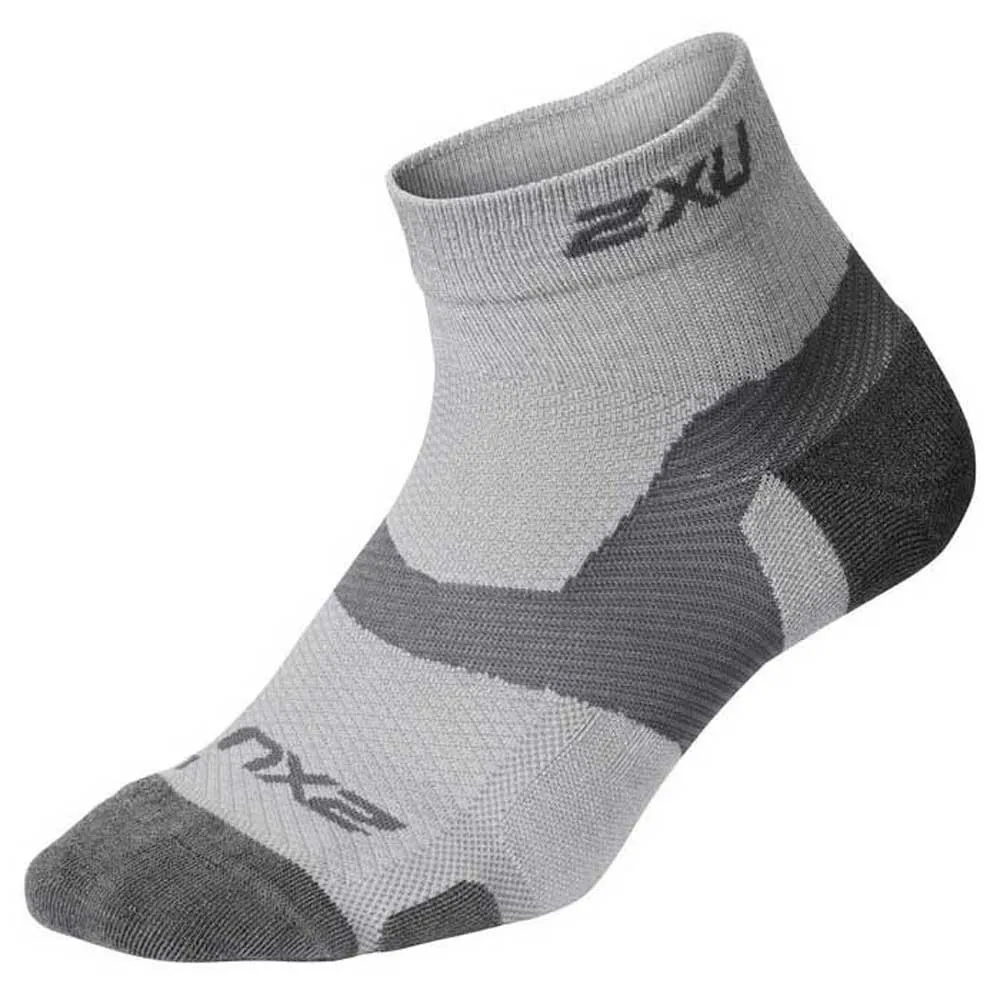 

Носки 2XU Vectr Merino Light Cushion 1/4 Crew short, серый