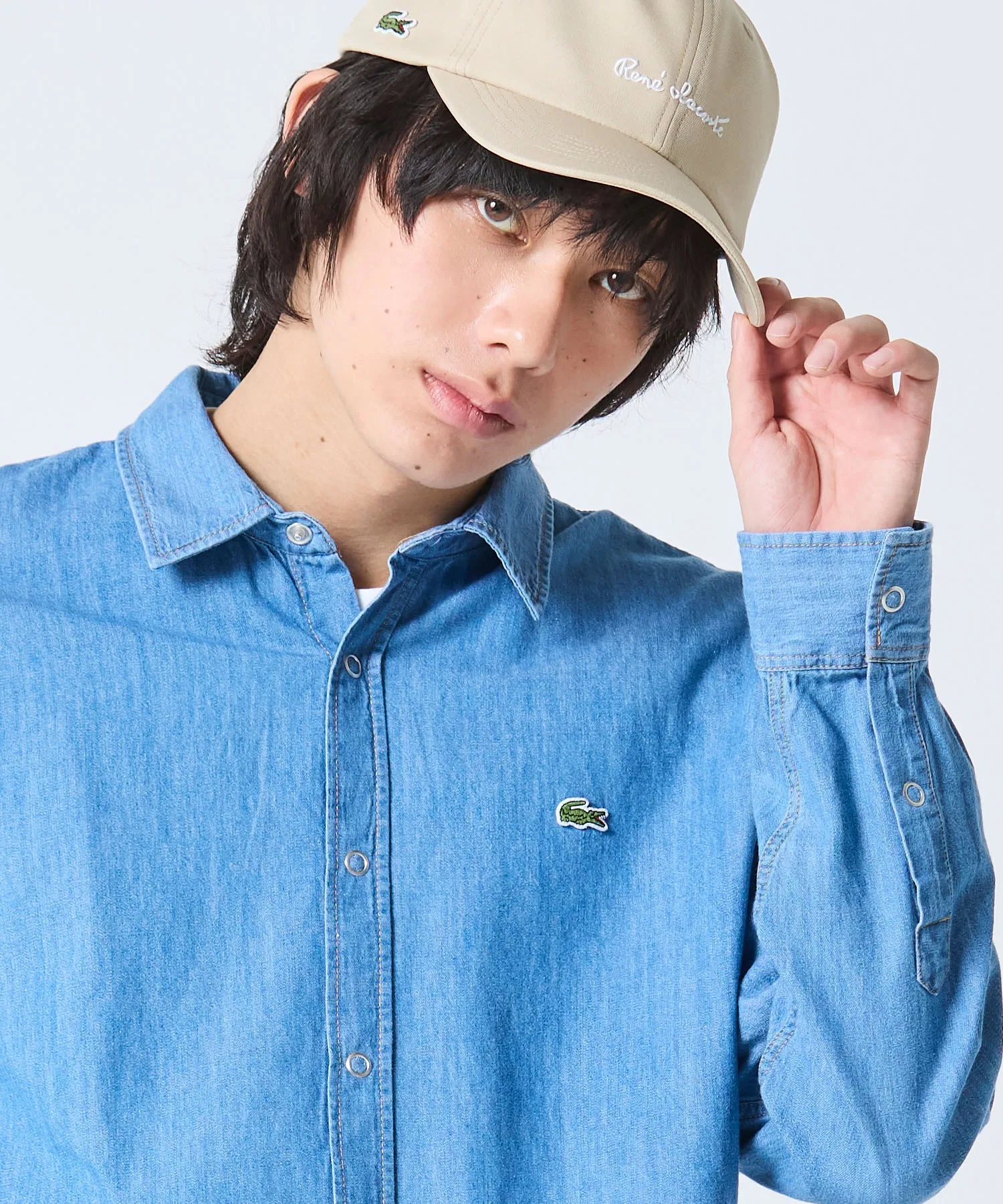 Унисекс джинсовая рубашка LACOSTE Regular Fit тёмно-синяя — фото 2