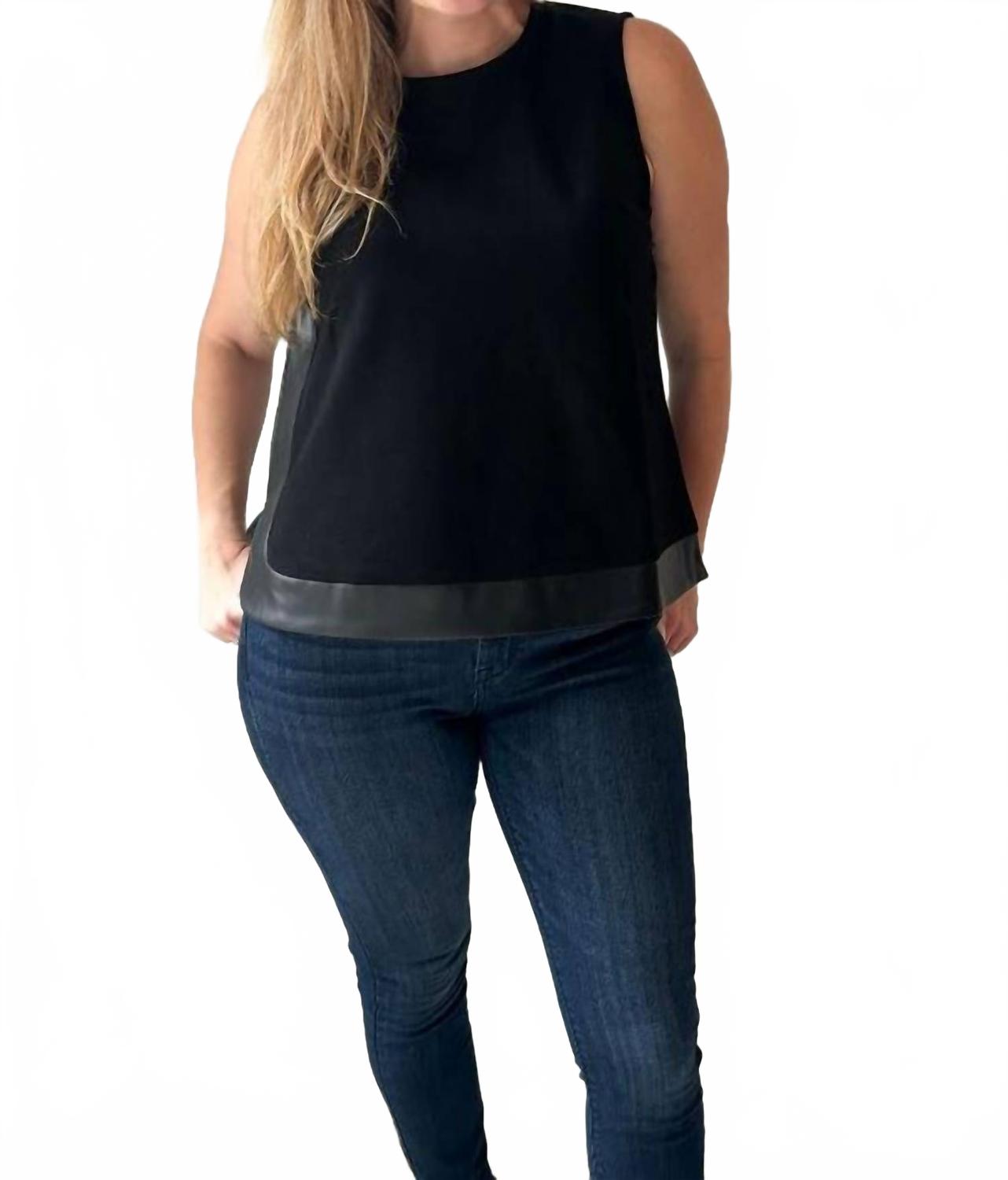 

Черный топ с контрастными вставками из искусственной кожи P.CILL