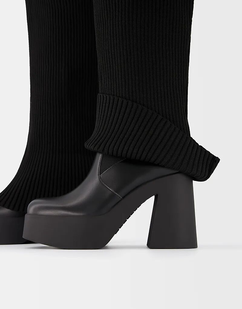 Ботинки Bershka на высоком каблуке и платформе с носком черного цвета — фото 4