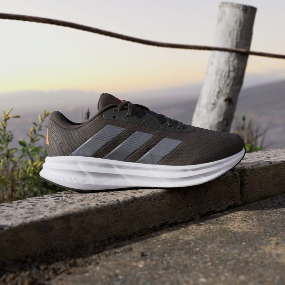 Кроссовки Adidas Galaxy 7 Running Shoes, цвет Shadow Olive/Iron Metallic/Cloud White — фото 2