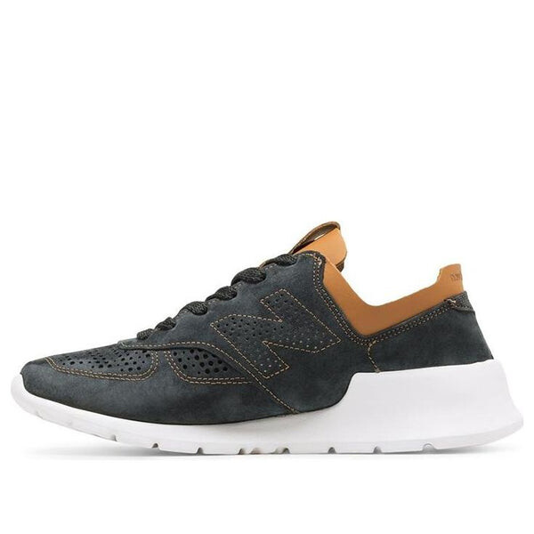 

Кроссовки 1978 года, сделано в США New Balance, синий