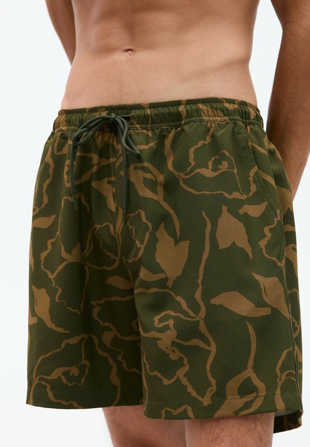 

Шорты для плавания PRINTED PULL&BEAR, зеленый