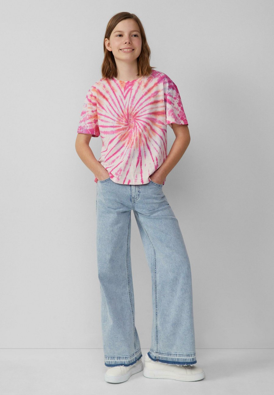 

Футболка s.Oliver IM BOXY FIT MIT BATIKMUSTER, Natur/Off-White, Белый, Футболка s.Oliver IM BOXY FIT MIT BATIKMUSTER, Natur/Off-White