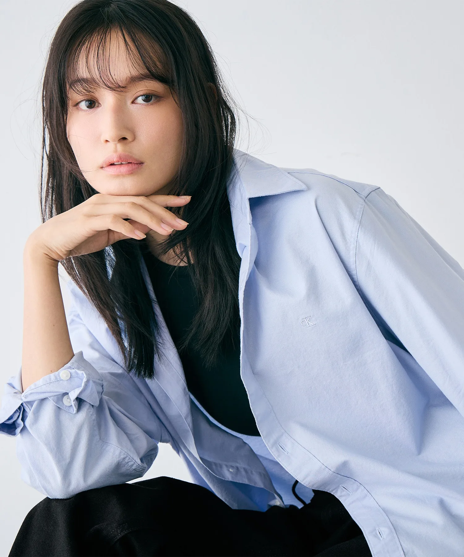 Унисекс рубашка Calvin Klein из хлопка, классический крой, синяя — фото 3