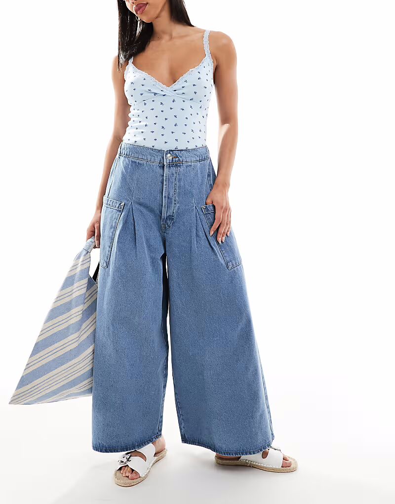 

Широкие укороченные джинсы ASOS DESIGN с карманами, светло-синяя отделка