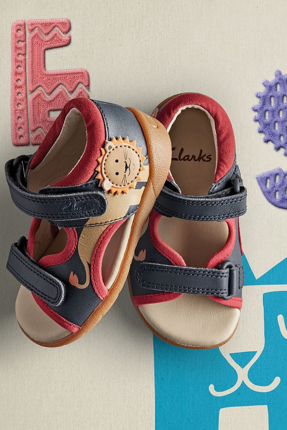 

Сандалии Zora Jungle Multi Fit T от этого бренда Clarks, синий