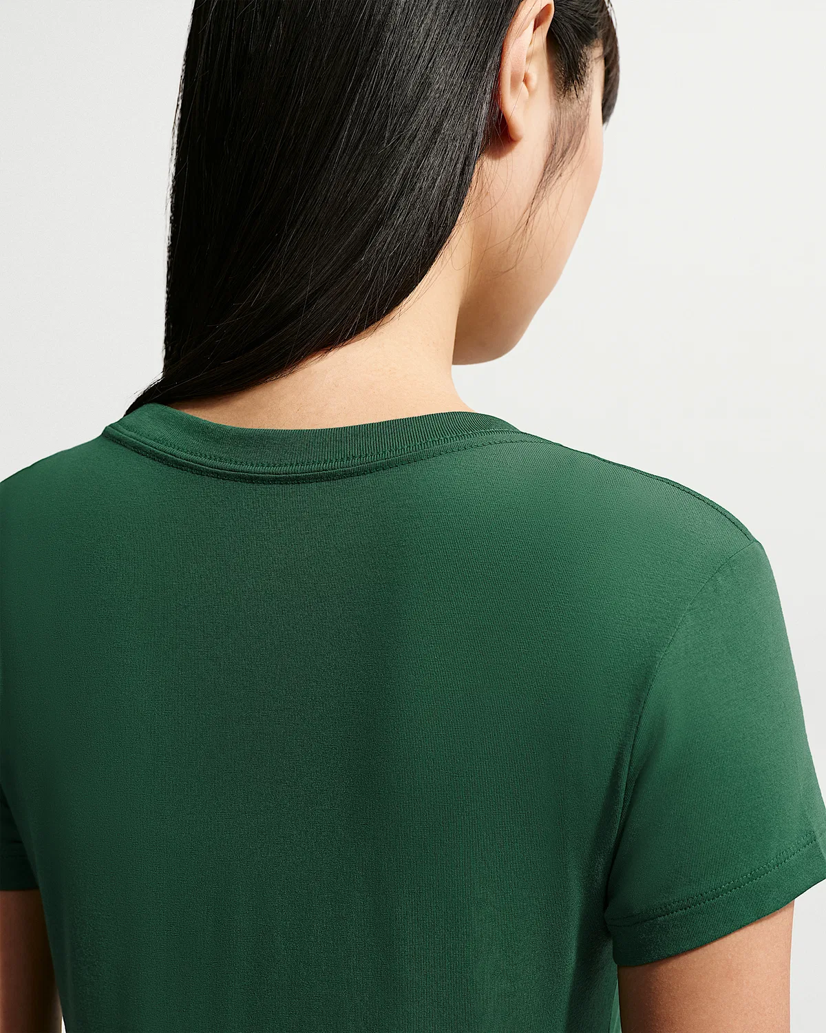 Женская укороченная футболка Nike Sportswear Chill Knit Slim Mod-Cropped, Sport Green — фото 2