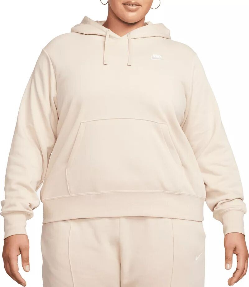 

Женский флисовый пуловер с капюшоном Nike Sportswear Club (большие размеры)