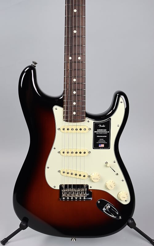 

Электрогитара Fender American Professional II Stratocaster RW Anniversary 2-Tone Sunburst