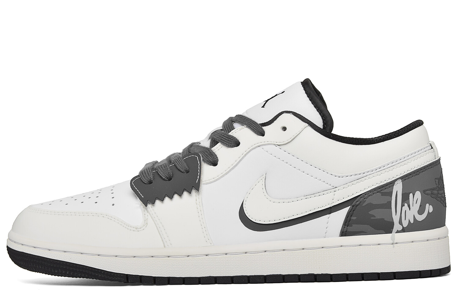 

Баскетбольные кроссовки Air 1 Vintage Men Low-top White/Grey Jordan