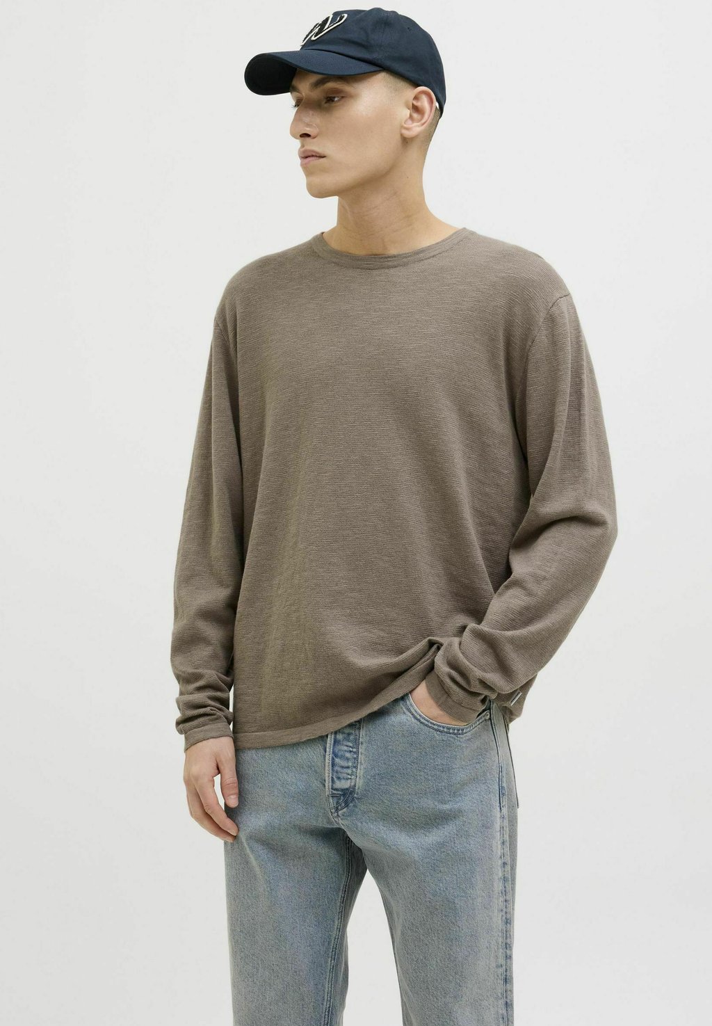 

Свитер Jack & Jones, темно-коричневый