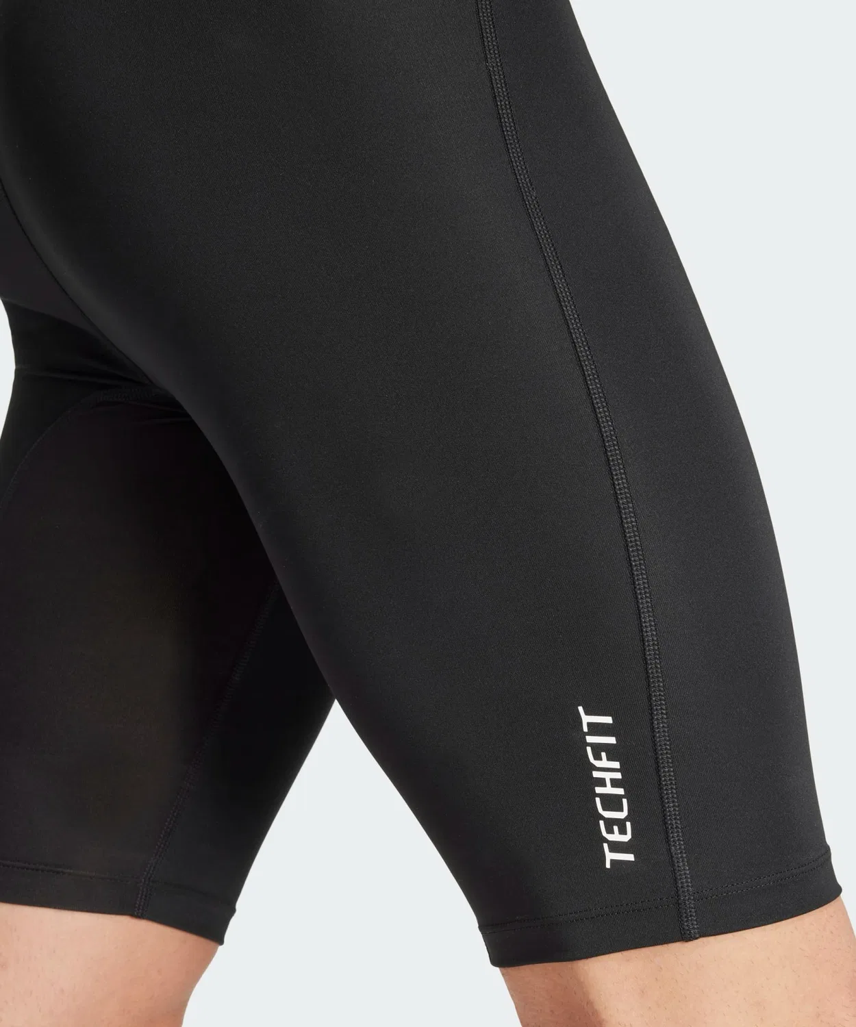 Компрессионные тренировочные шорты-легинсы adidas Techfit чёрные — фото 4