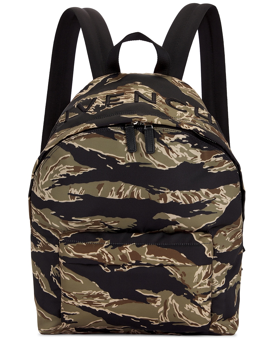 

Рюкзак Essential U Givenchy, Multicolored