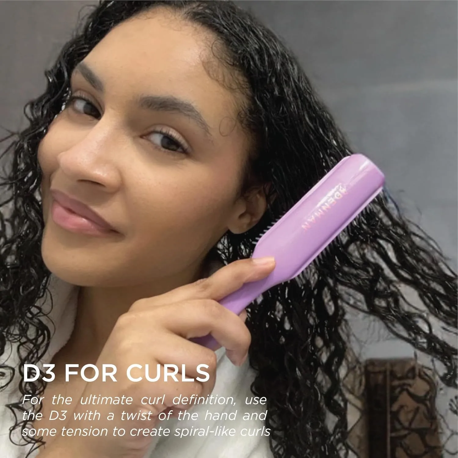Denman D3 Original Curl Definer & Styler, щетка для вьющихся волос для женщин и мужчин - 7-рядная расческа для распутывания и укладки локонов для гладких и четких завитков, Purple — фото 3