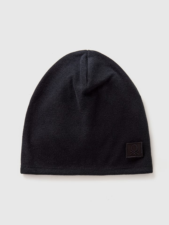 

Шапка Benetton, черный