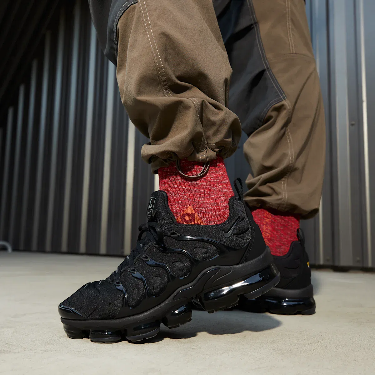 Мужские кроссовки Air VaporMax Plus Nike, серый — фото 2