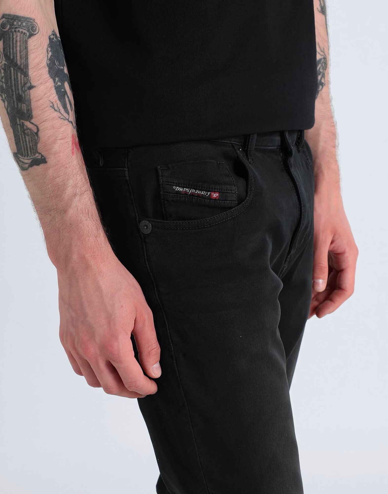 Джинсы D-STRUKT JOGGJEANS 0670M SLIM Diesel, черный — фото 2