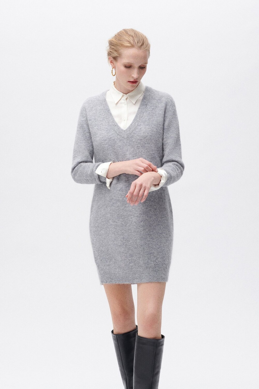 

Трикотажное платье Elegant Caroll, цвет grey