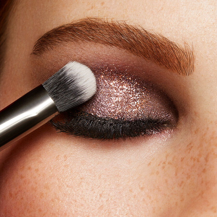 Тени для век и кисть для консилера Kiko Milano Eyes Makeup Brush, 1 шт. — фото 2