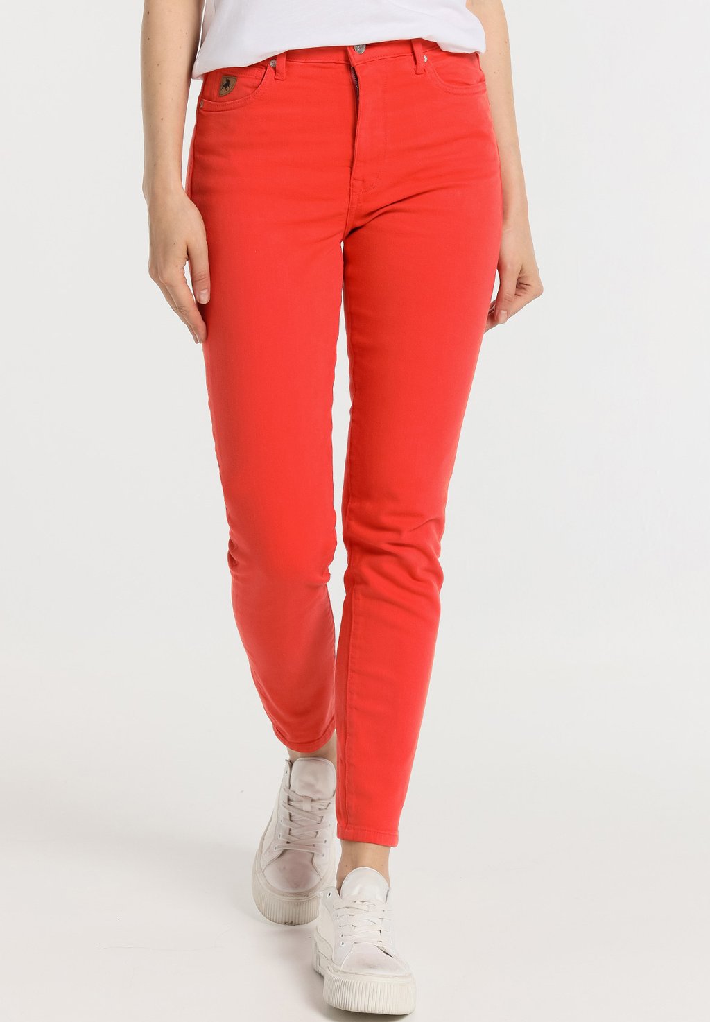 

Джинсы облегающего кроя KNÖCHELHOHE- MEDIUM-POCKET-BUND GRÖSSE IN INCHES LOIS Jeans, светло-красный