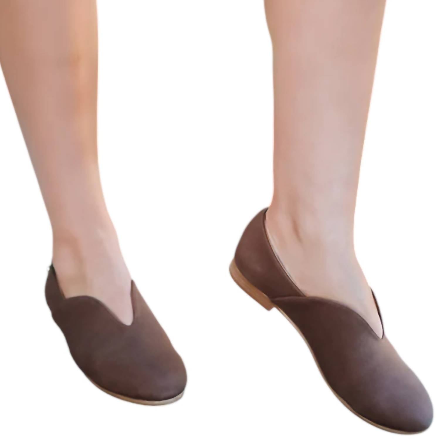 Женские туфли Alanis Flat Shoes коричневого цвета Kallie & Co.