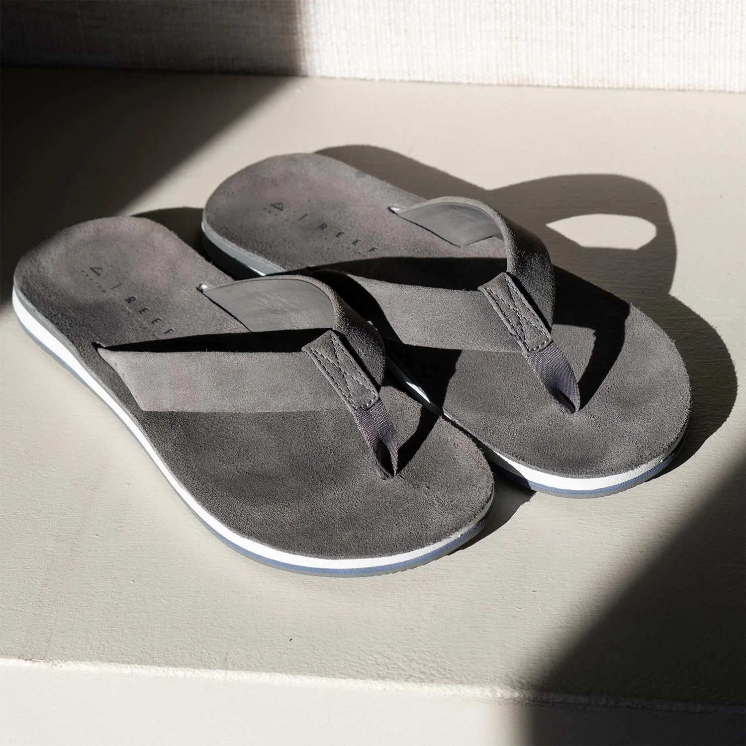 Мужские сандалии Reef Ojai Classic из высококачественной кожи с мягкой подкладкой, Grey — фото 3