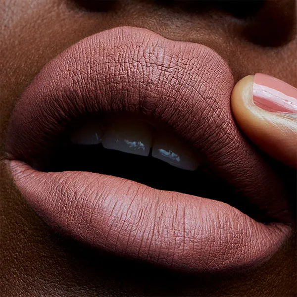 Жидкая помада Retro Matte Liquid Lipcolour Mac Cosmetics, цвет burnt spice — фото 4