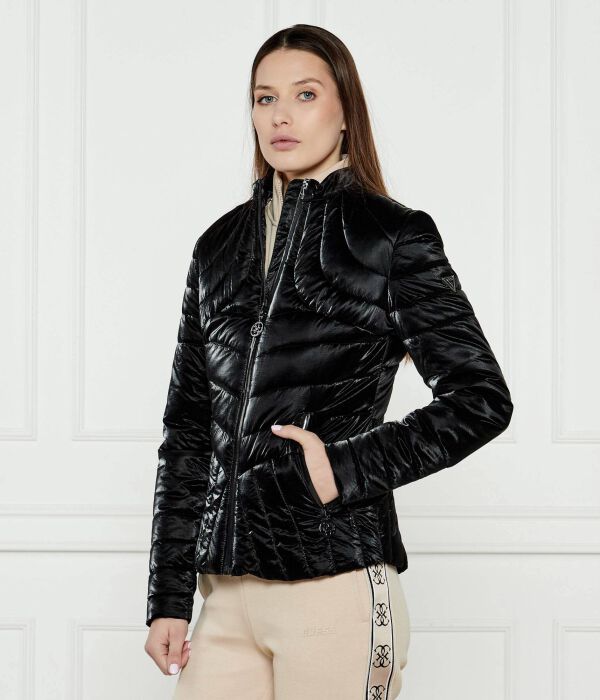 

Куртка женская Guess Jeans короткая с логотипом, черный