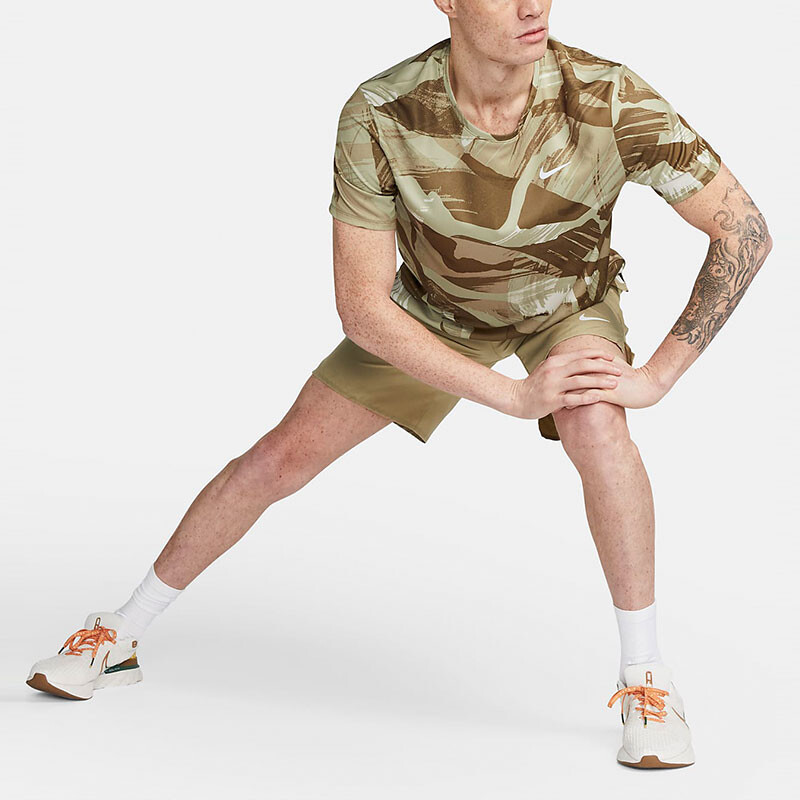 Футболка мужская светло-коричневая Nike, коричневый — фото 3