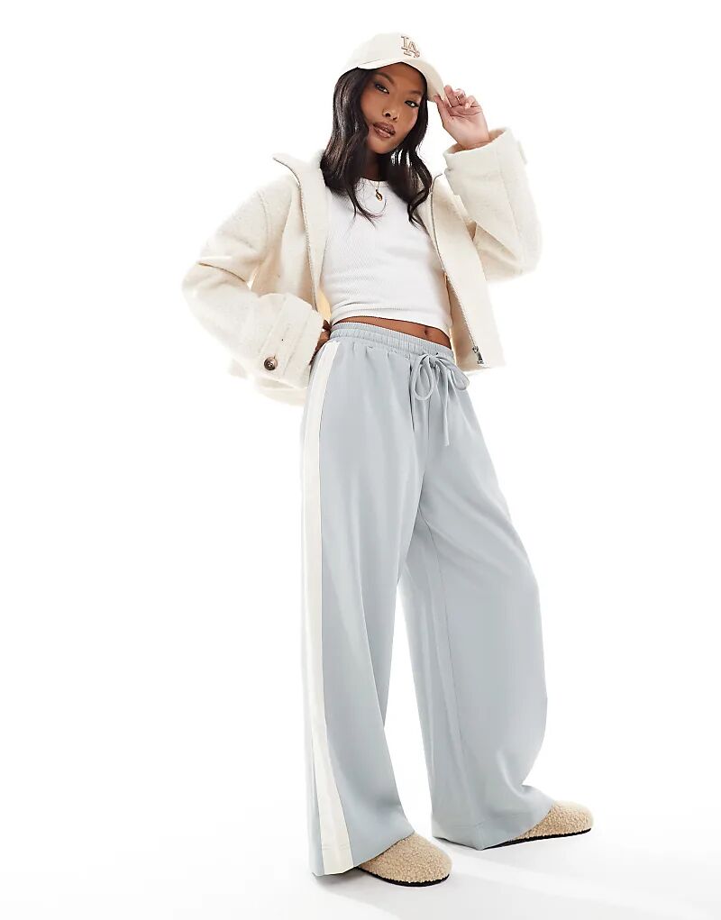 

Брюки Petite pull-on с контрастной вставкой синего цвета ASOS DESIGN