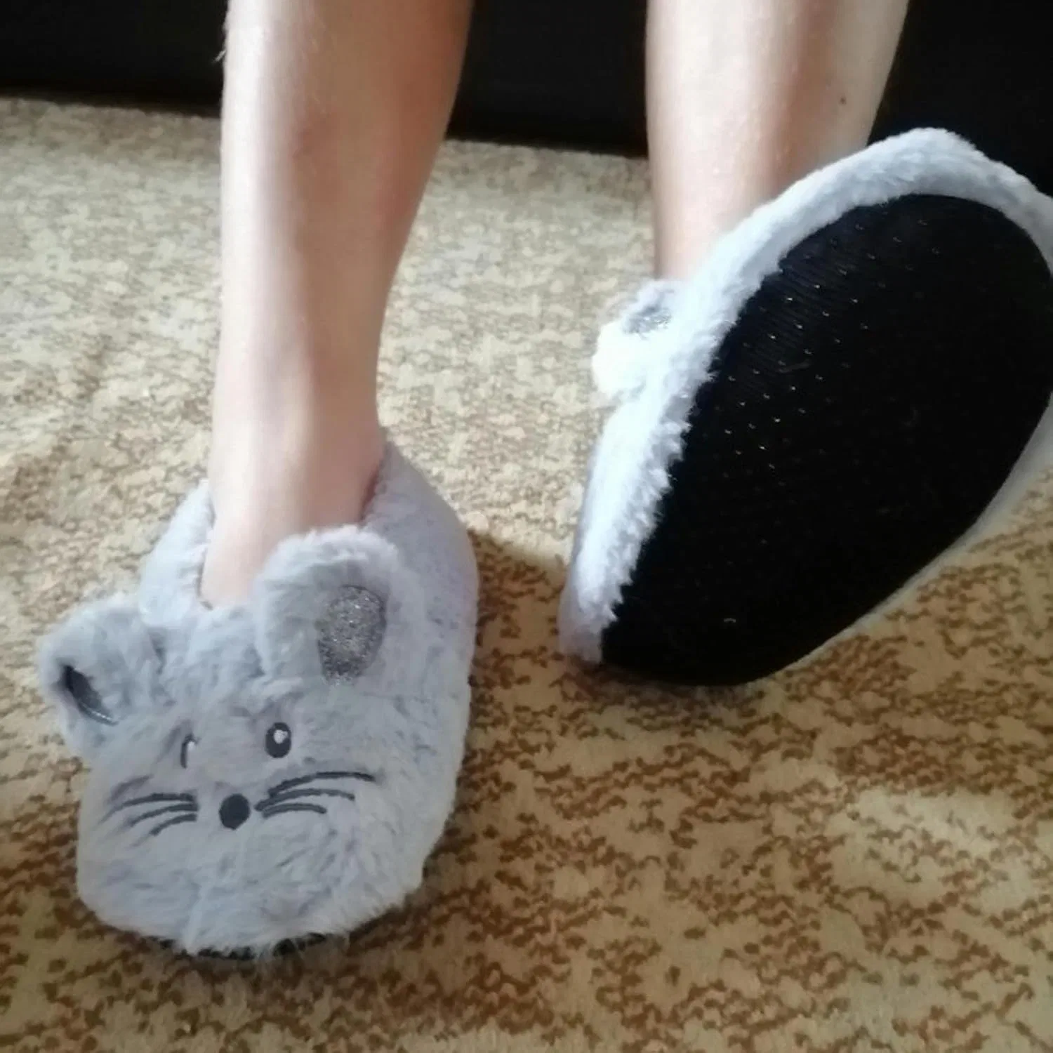 Зимние домашние пушистые тапочки для женщин, меховые, хлопковые, теплые, мягкие, с нескользящей подошвой, для дома, пушистые, с вышивкой в ​​виде мышиных ушек BLULOO, Rose Red — фото 2