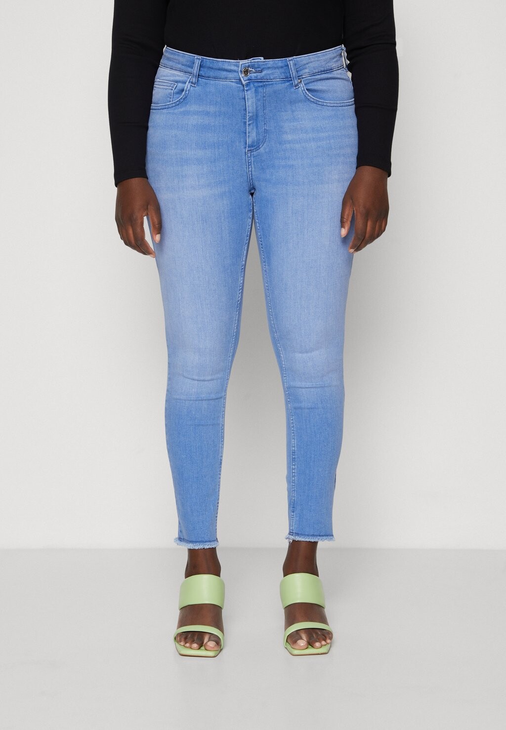 

Джинсы Skinny Fit CARWILLY ONLY Carmakoma, цвет light blue denim