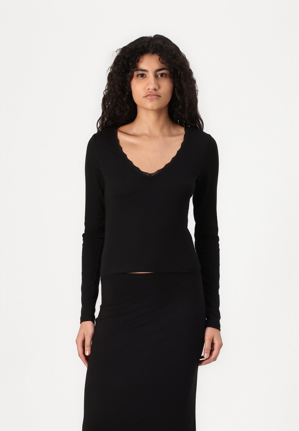 

Топ с длинными рукавами Gina Tricot, черный
