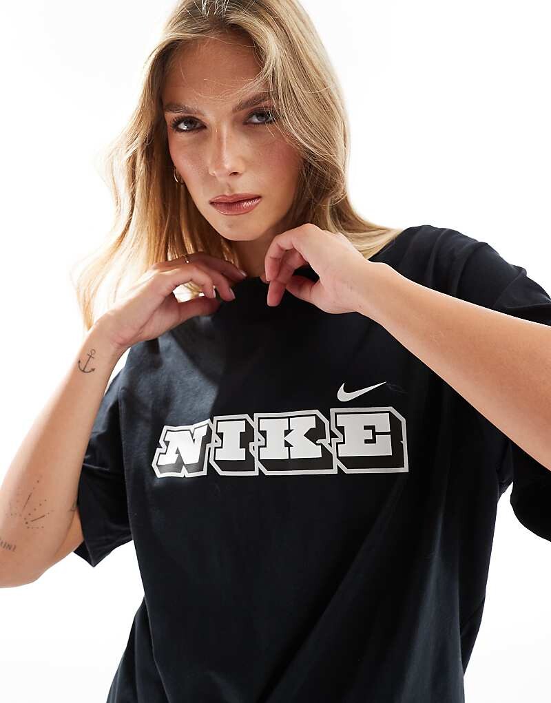 

Черная футболка с логотипом Nike Heritage