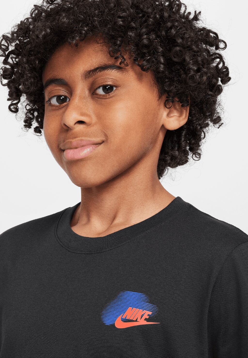 

Футболка с принтом GRAPHIC TEE Nike Sportswear, черный