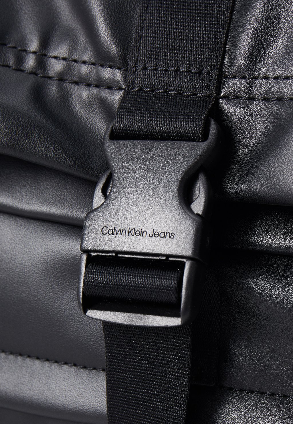 

Рюкзак MONOGRAM SOFT ROLLTOP UNISEX Calvin Klein Jeans, черный
