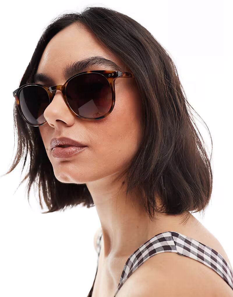 

Солнцезащитные очки ASOS DESIGN в круглой оправе