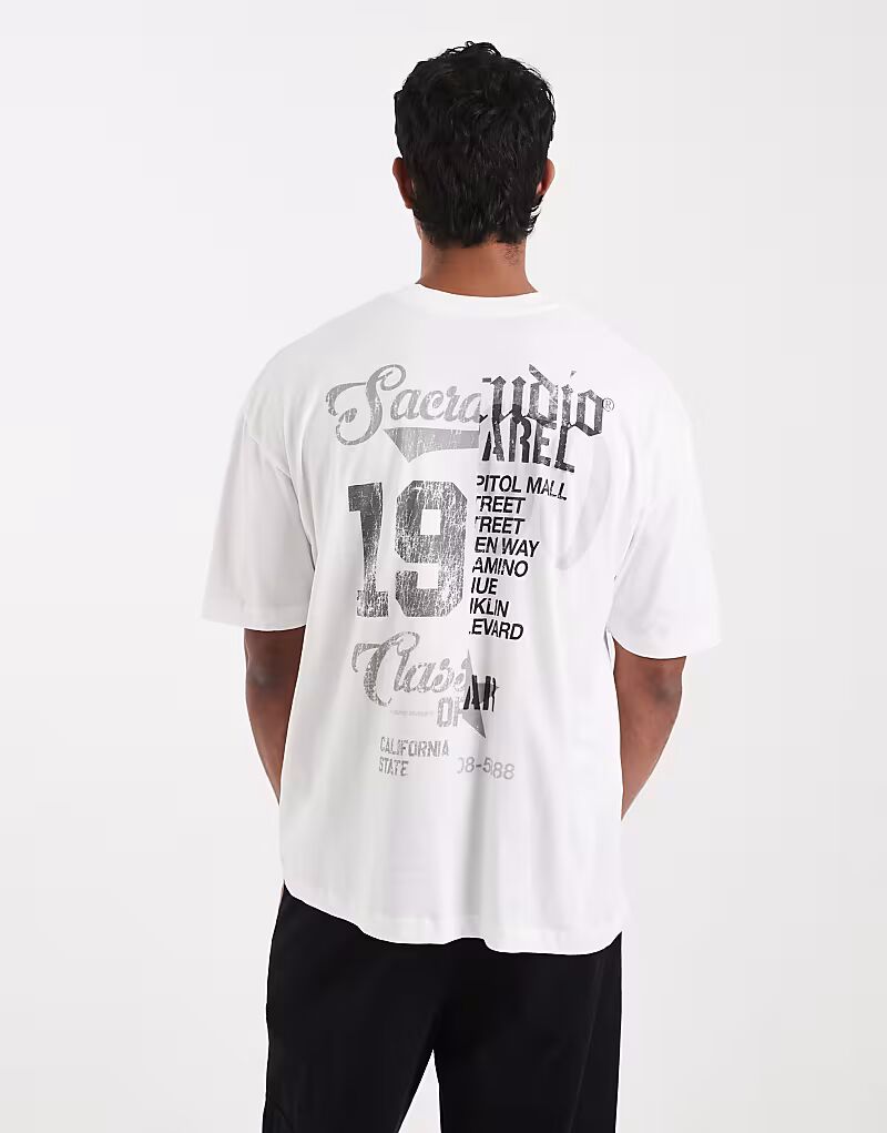 

Футболка оверсайз с уличной графикой белого цвета Asos Design