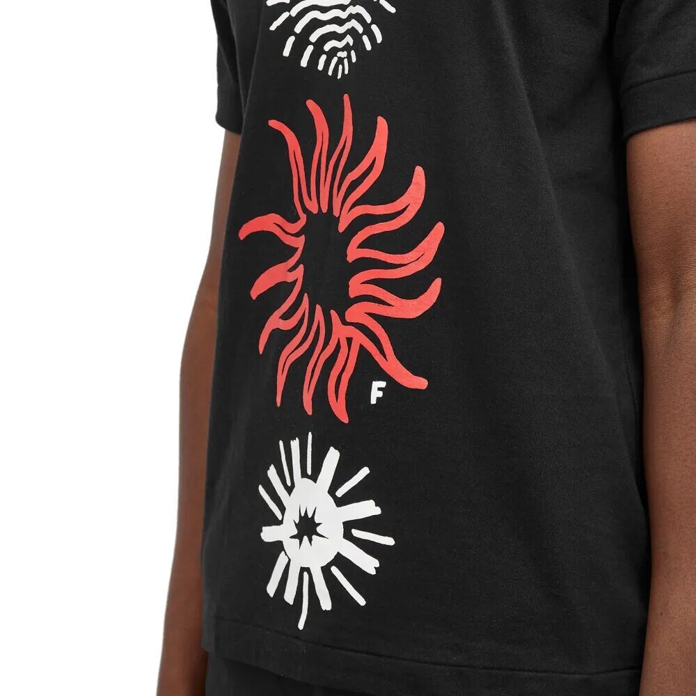

Comme des Garçons Черная футболка с принтом x Filip Pagowski Suns, черный