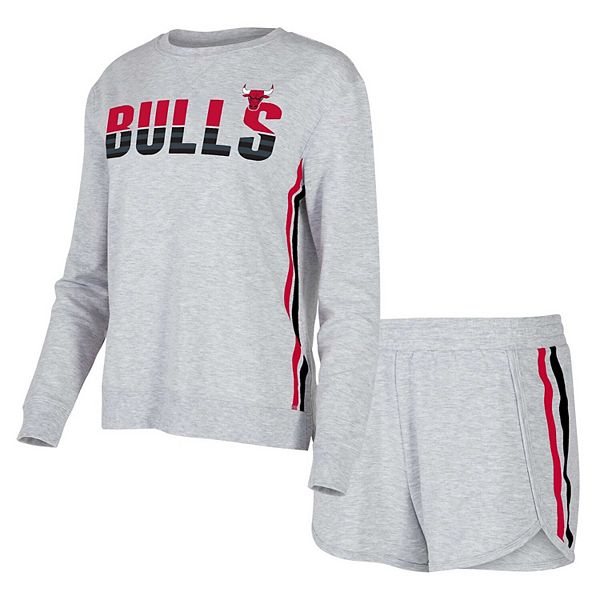 

Женский комплект для сна Chicago Bulls Cedar: футболка с длинным рукавом и шорты Unbranded