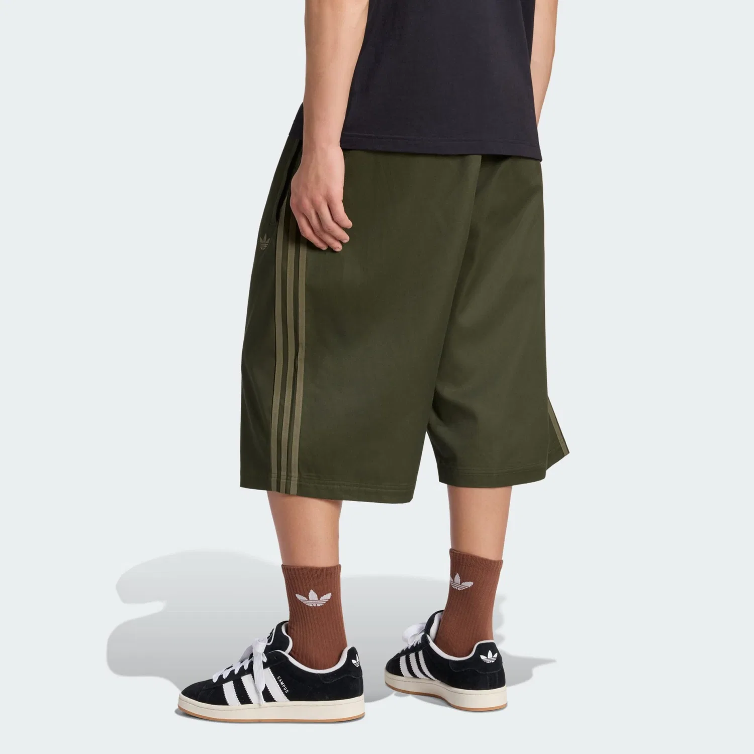 Шорты-мешки Adidas Originals Baggy Pants Adicolor Sst цвета хаки и темно-зеленого — фото 3