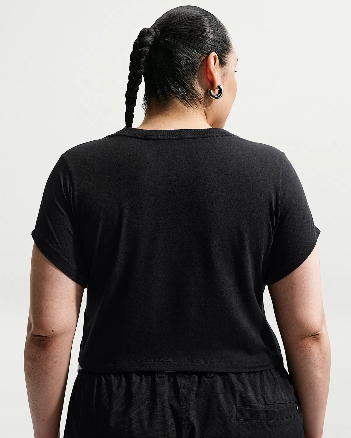 Женская укороченная футболка Slim (Plus Size) Nike Sportswear Chill Knit, Black/Light Crimson — фото 2