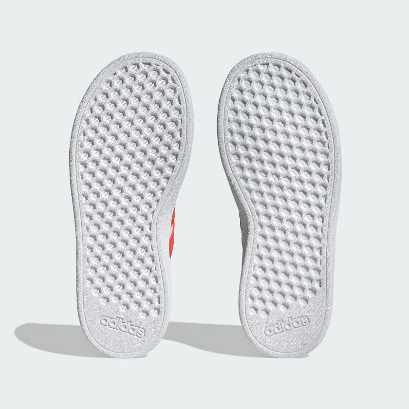 Кроссовки adidas Kids' Grand Court 2.0, белый/черный/красный/ярко-красный — фото 3