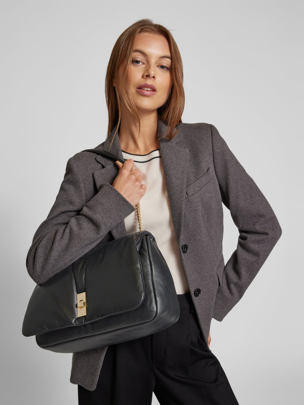 

Сумка из овчины наппа с этикеткой Tommy Hilfiger, черный