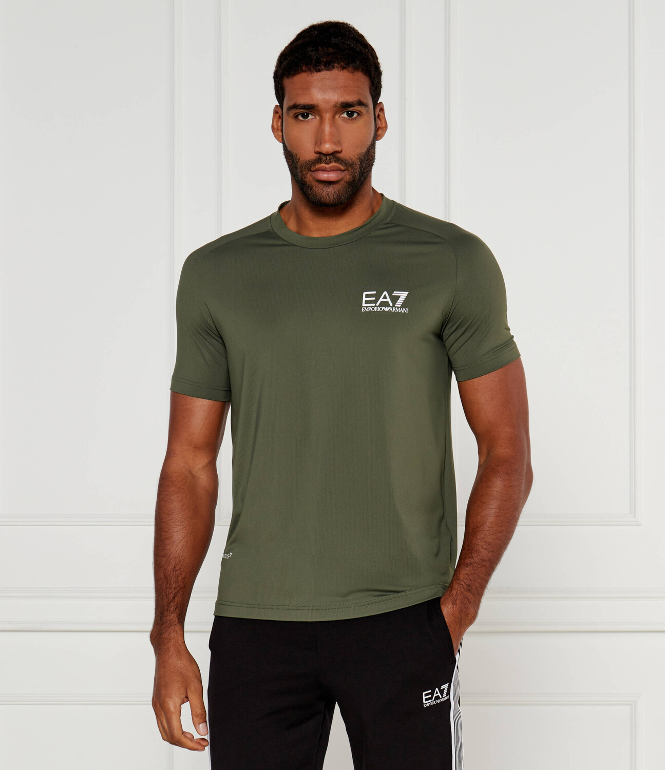 

Футболка EA7 Regular Fit, цвет cachi