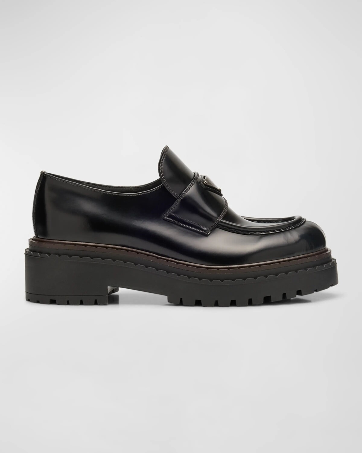 Лоферы на платформе из телячьей кожи шоколадного цвета Prada, цвет Nero