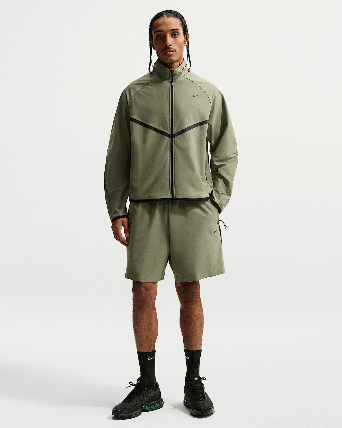 Мужская ветровка Dri-FIT Shori Knit Track Nike Sportswear Tech, Silver Sage/Black — фото 4