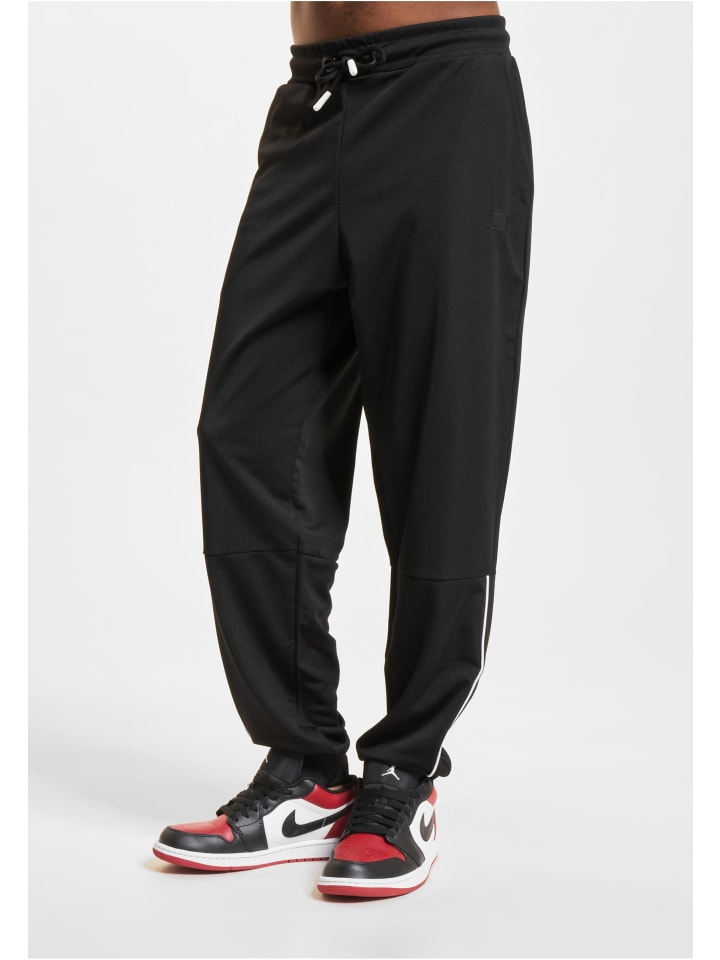 

Спортивные брюки Alpha Industries черного цвета Alpha Industries