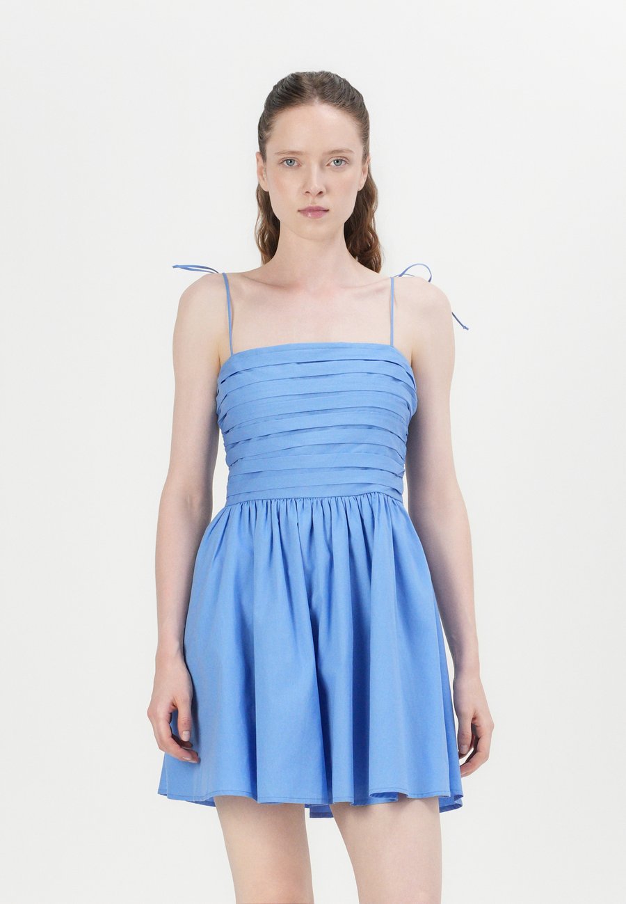 

Платье Abercrombie & Fitch CHASE EMERSON TIE STRAP SHORT DRESS, Dark Blue